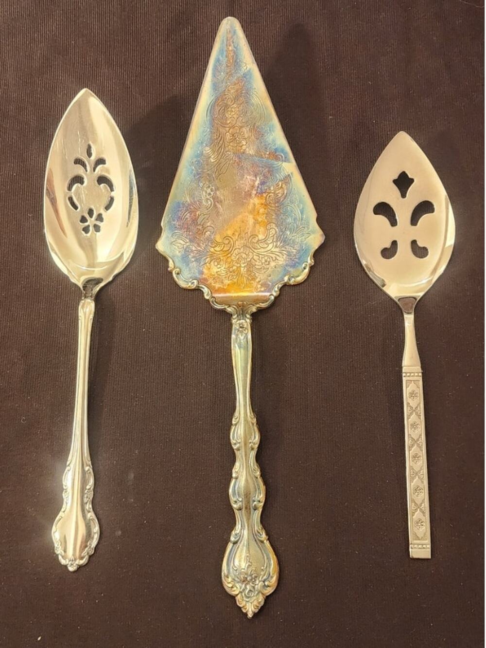 Vintage Serving Lot of 3 Community Silverplate IS Plate Distinction Stainless